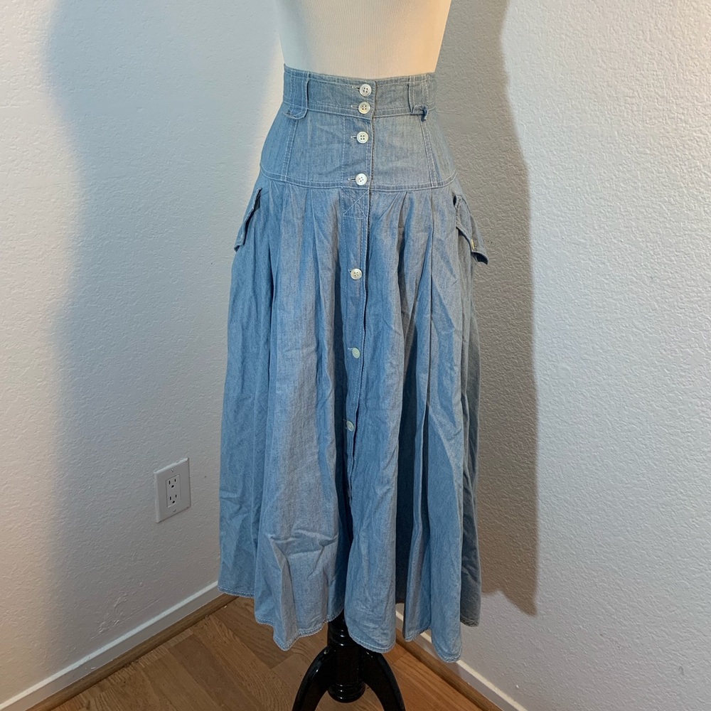 EUC Blues Club (Italian) Chambrey Button Down Long Skirt w/Pockets